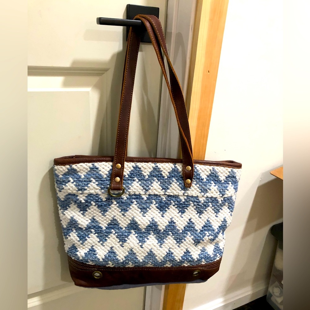 Myra bag